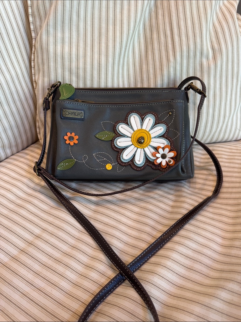 Chala floral appliqué crossbody bag purse
